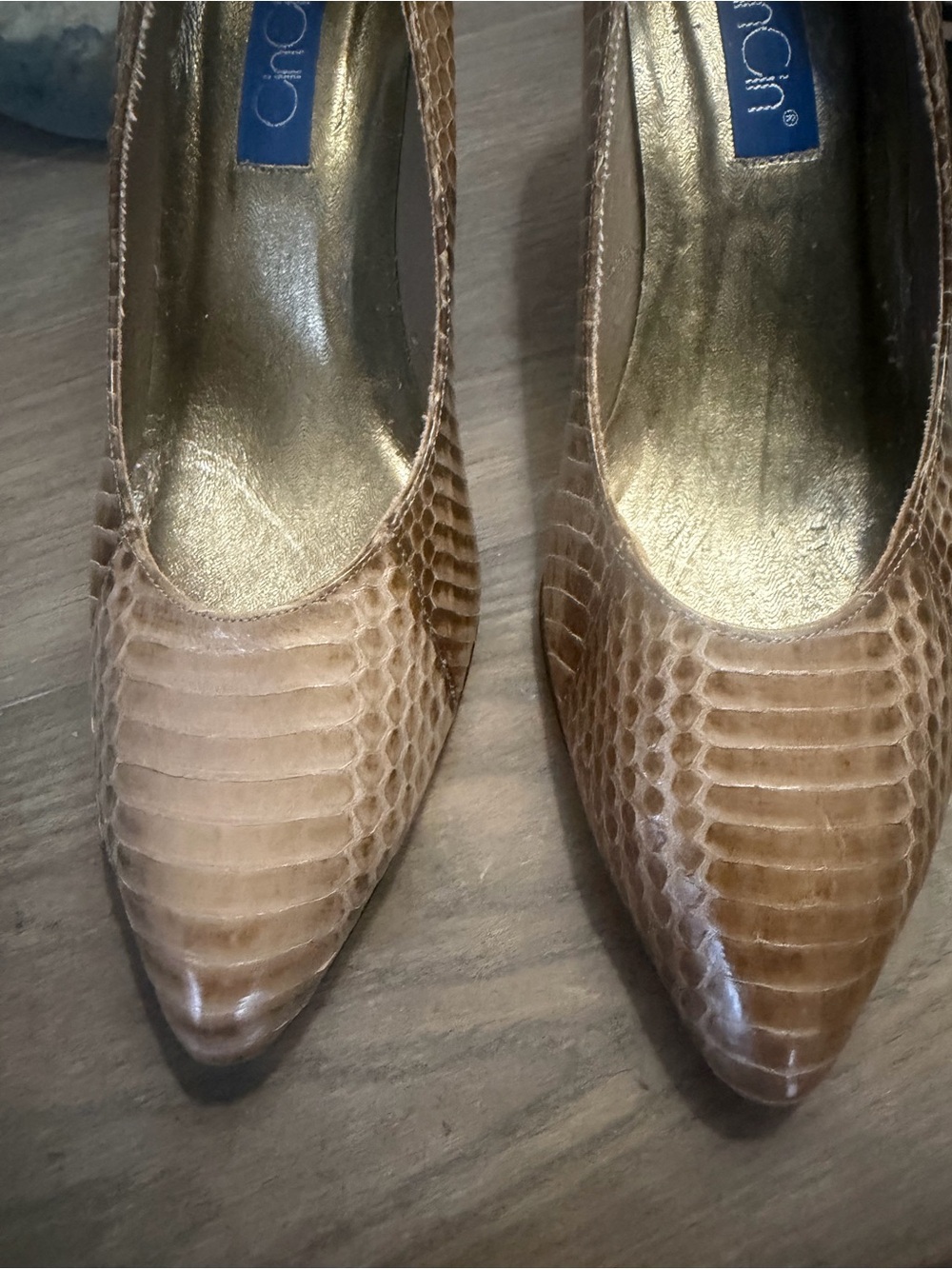 Snake skin pumps - Picture 3 of 5